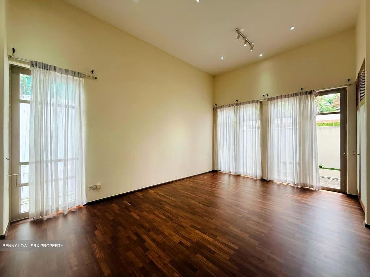 Belmont Road (D10), Detached #549577421